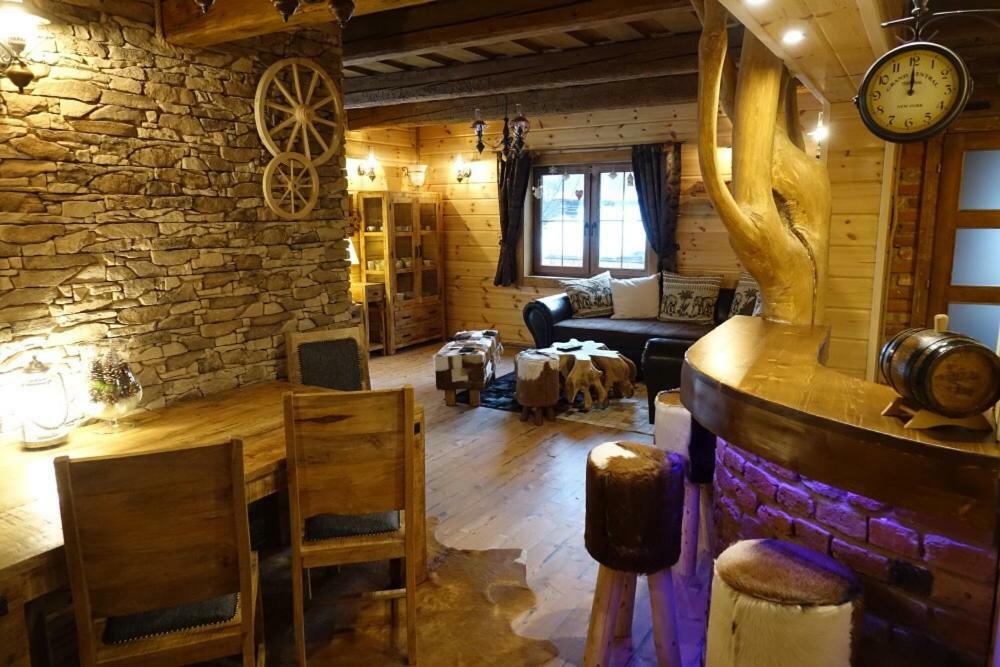 Dvojapartmánová drevenica Mýto Mýto pod Ďumbierom Exterior foto