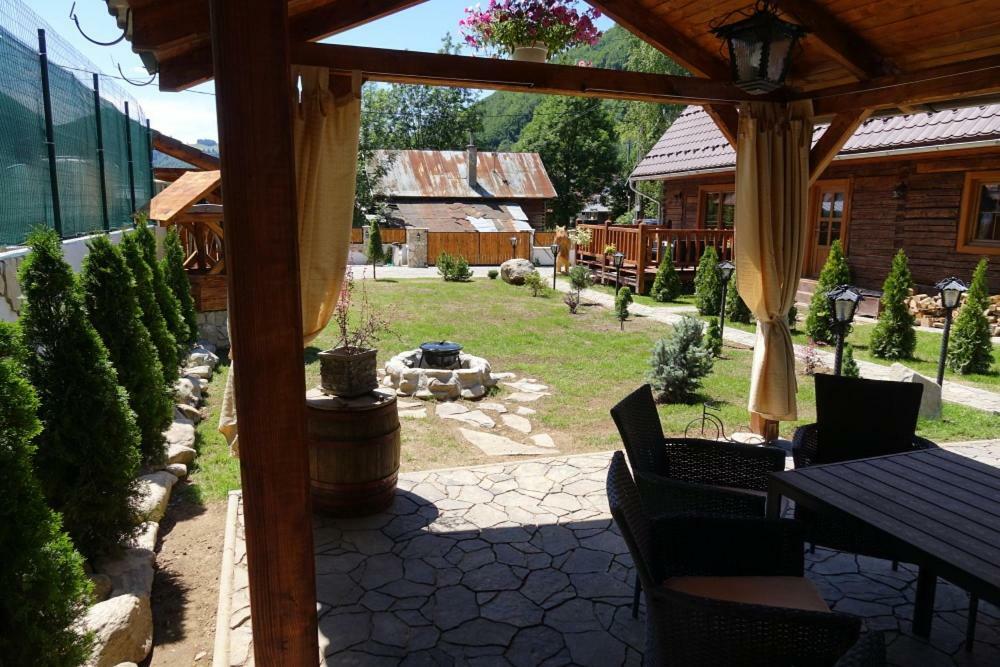 Dvojapartmánová drevenica Mýto Mýto pod Ďumbierom Exterior foto
